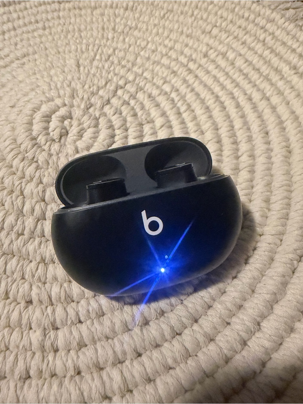 Beats by Dre True Wireless Earbuds with Charging Case - Black